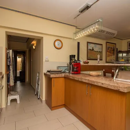 299 - Teljes Panoramas Koezvetlen Balatonparti Exkluziv Apartament